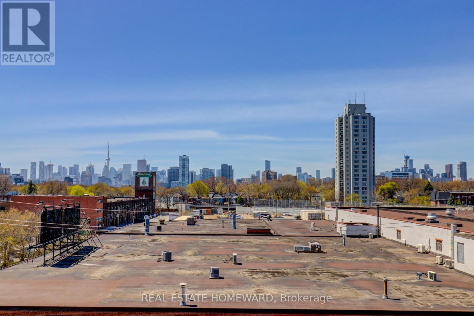 522 1190 Dundas Street E