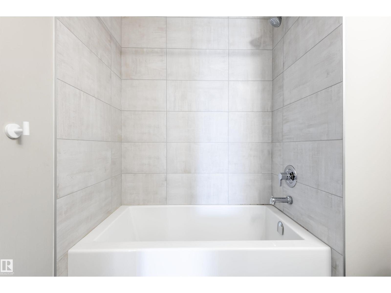 20516 21 Av Nw