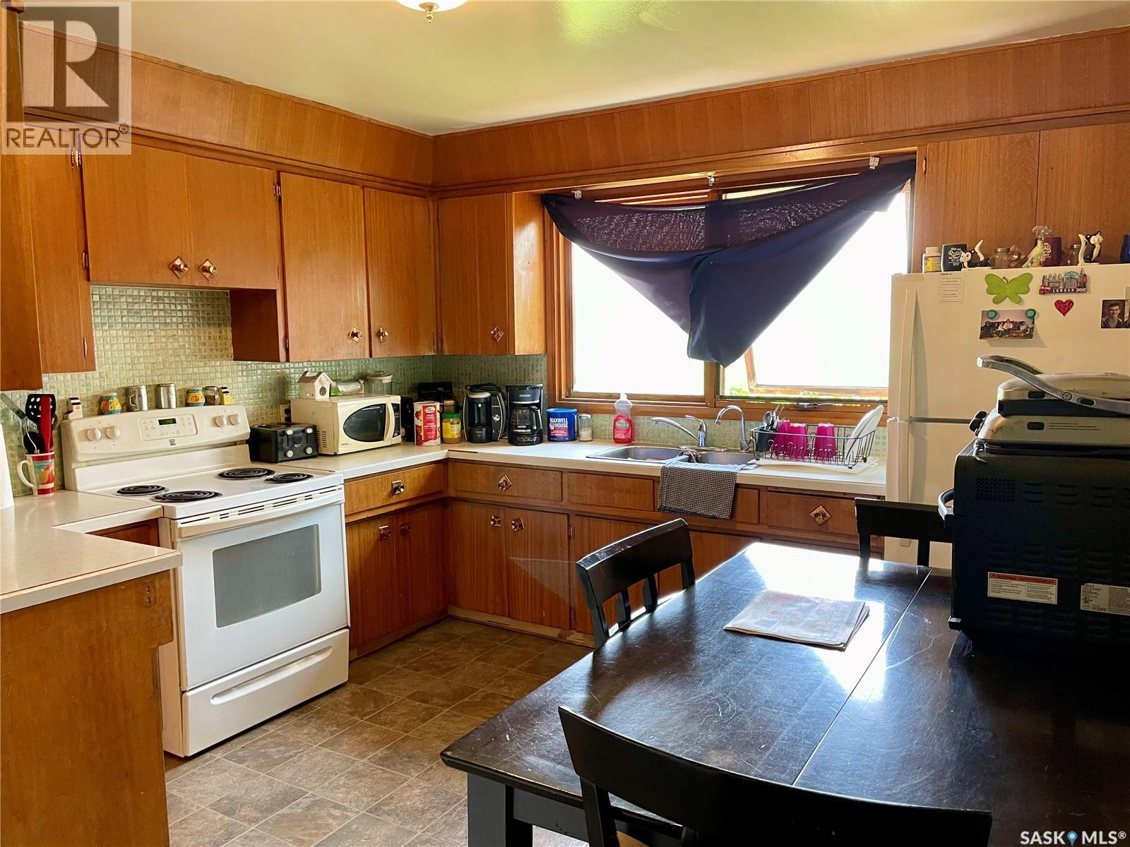 27 25 Cushing Crescent