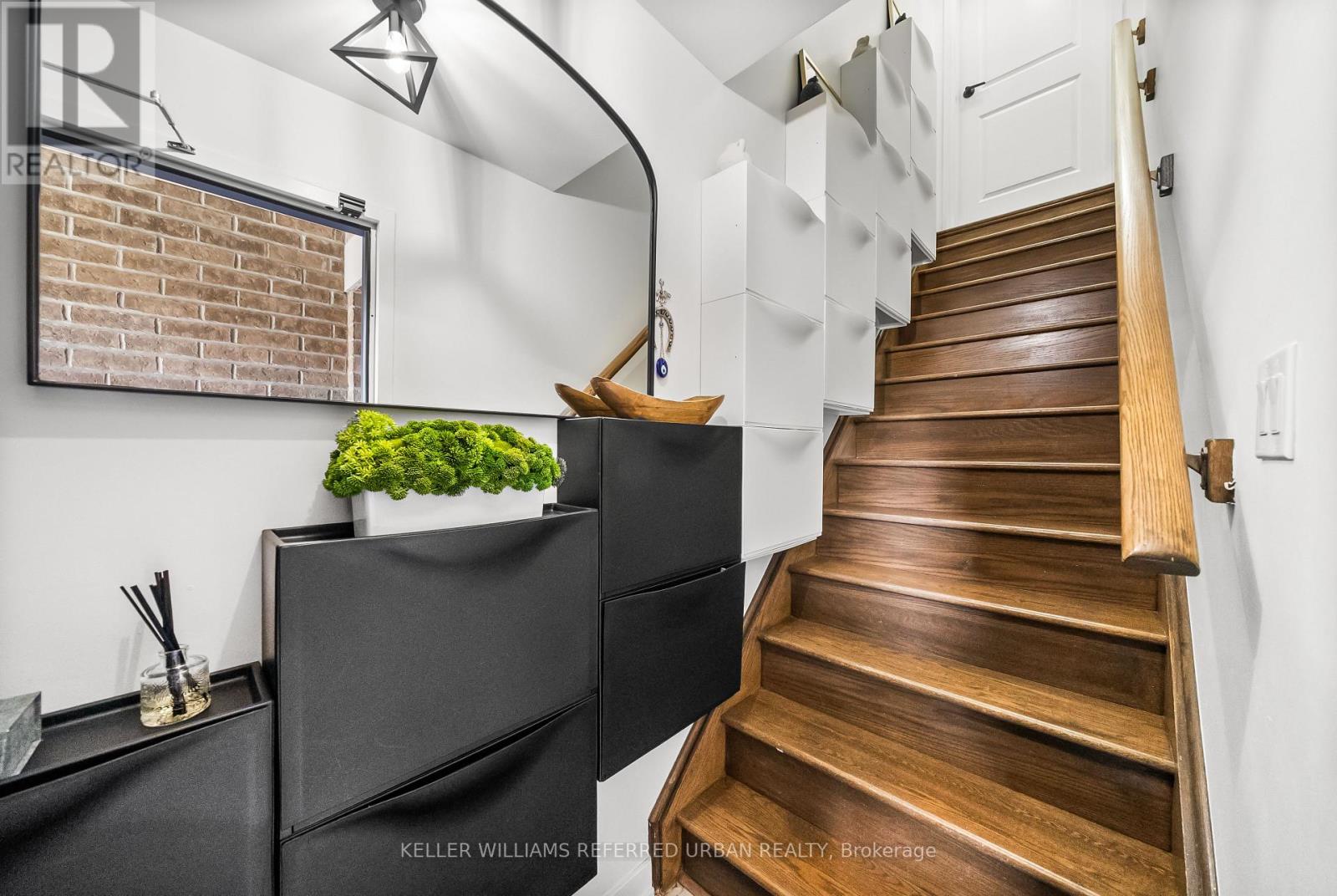 14 2335 Sheppard Avenue W