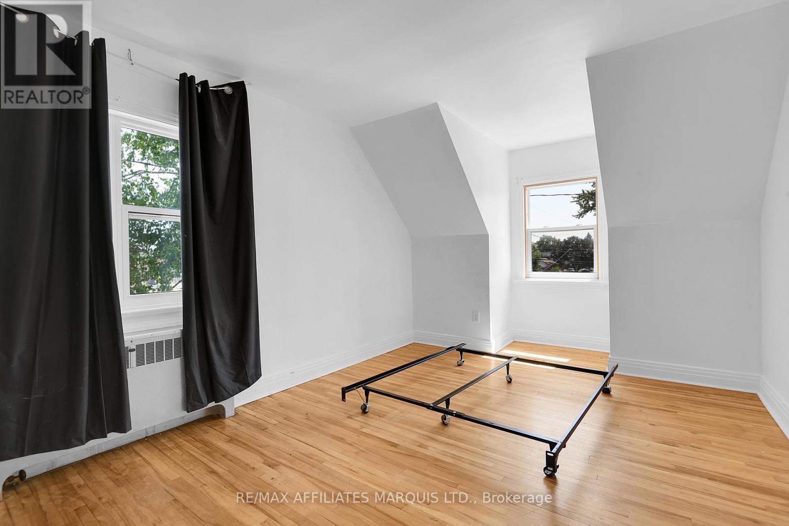 547 Fifth Street E