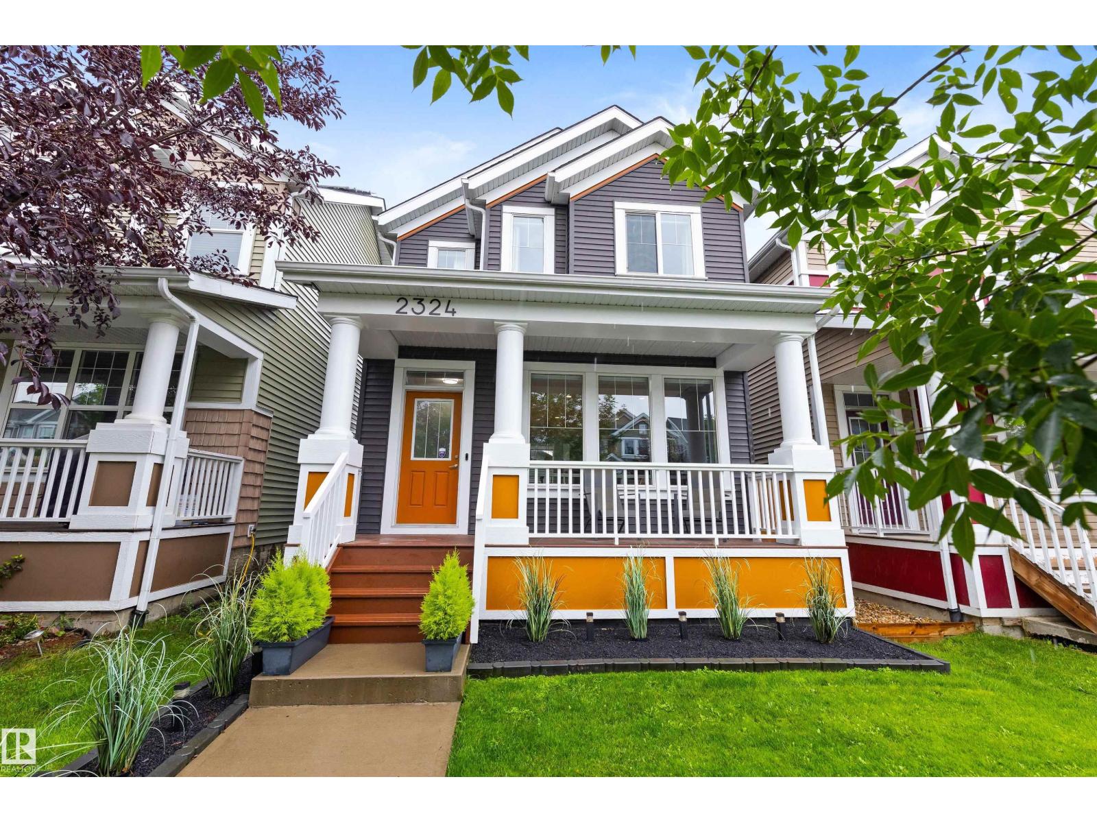 2324 71 St Sw