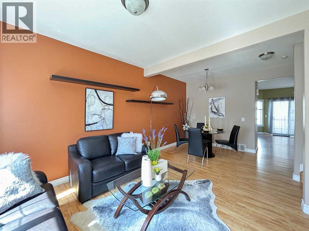 245 Pickles Crescent
