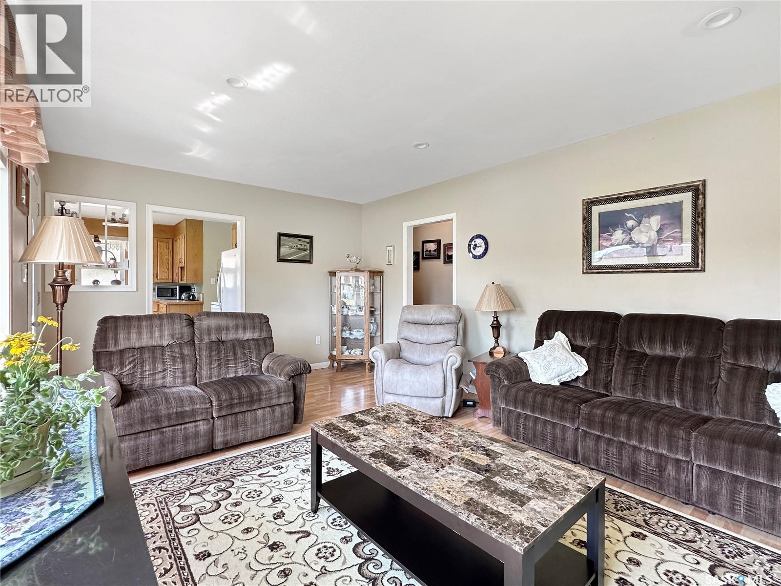135 Hudson Avenue S