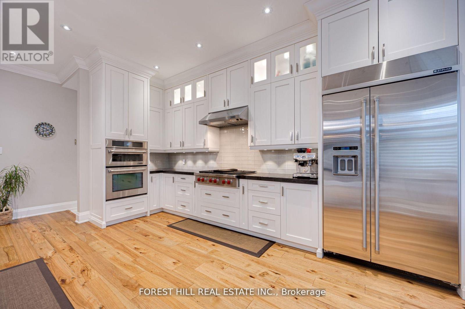 14 Willet Crescent