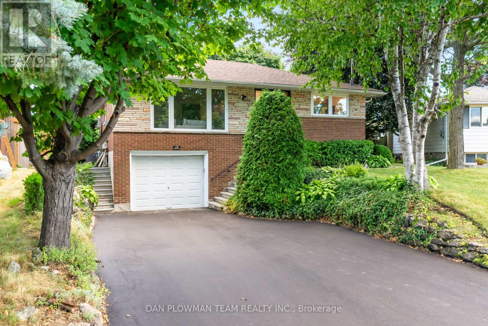 119 Thorncliffe Street