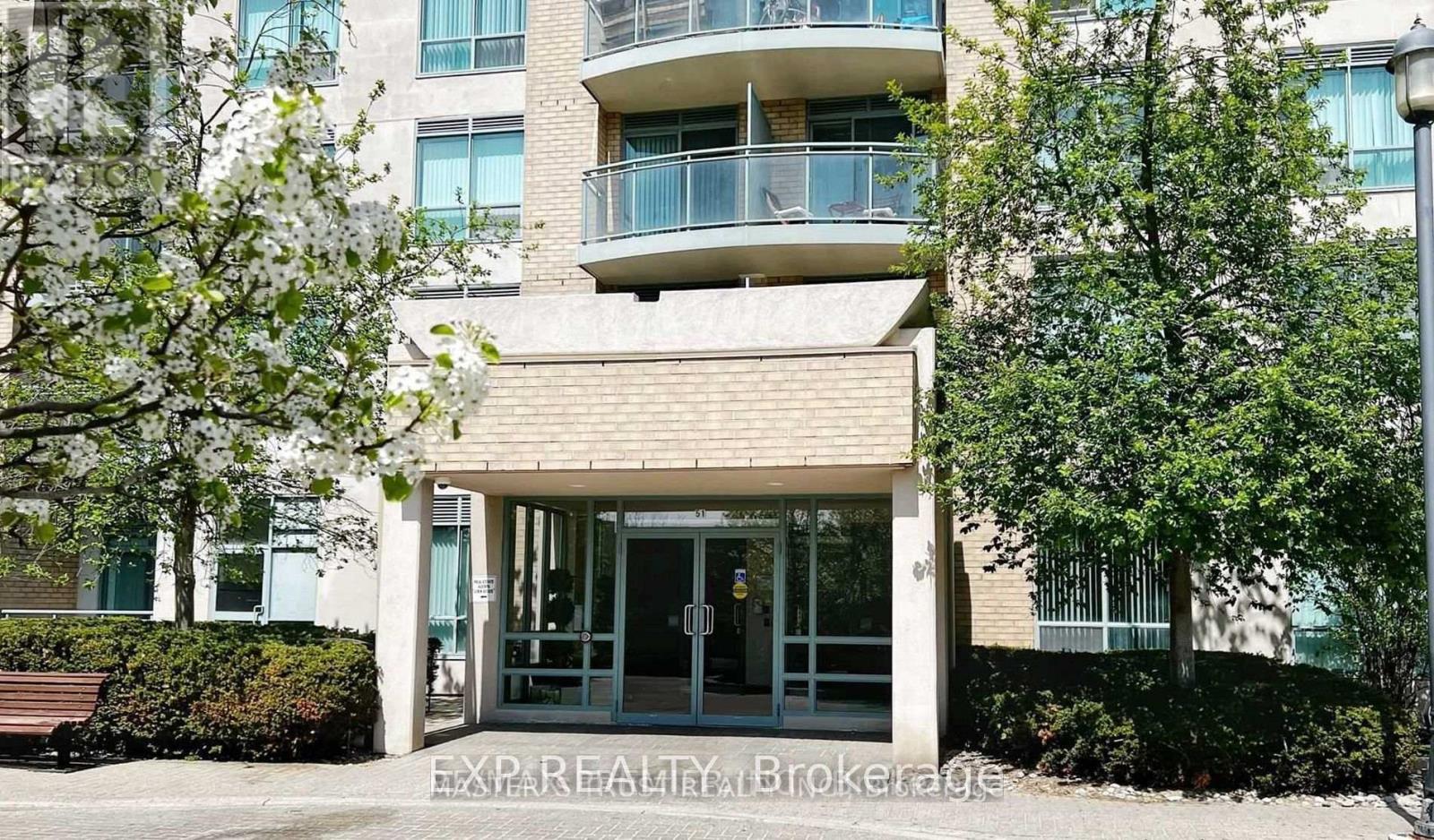 301 51 Baffin Crescent