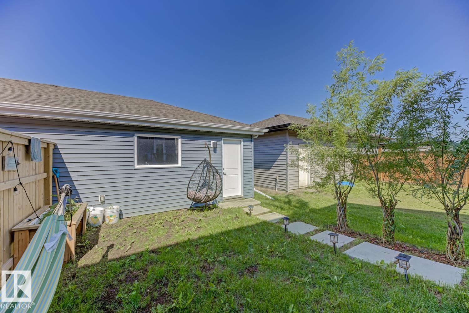 2150 Maple Rd Nw