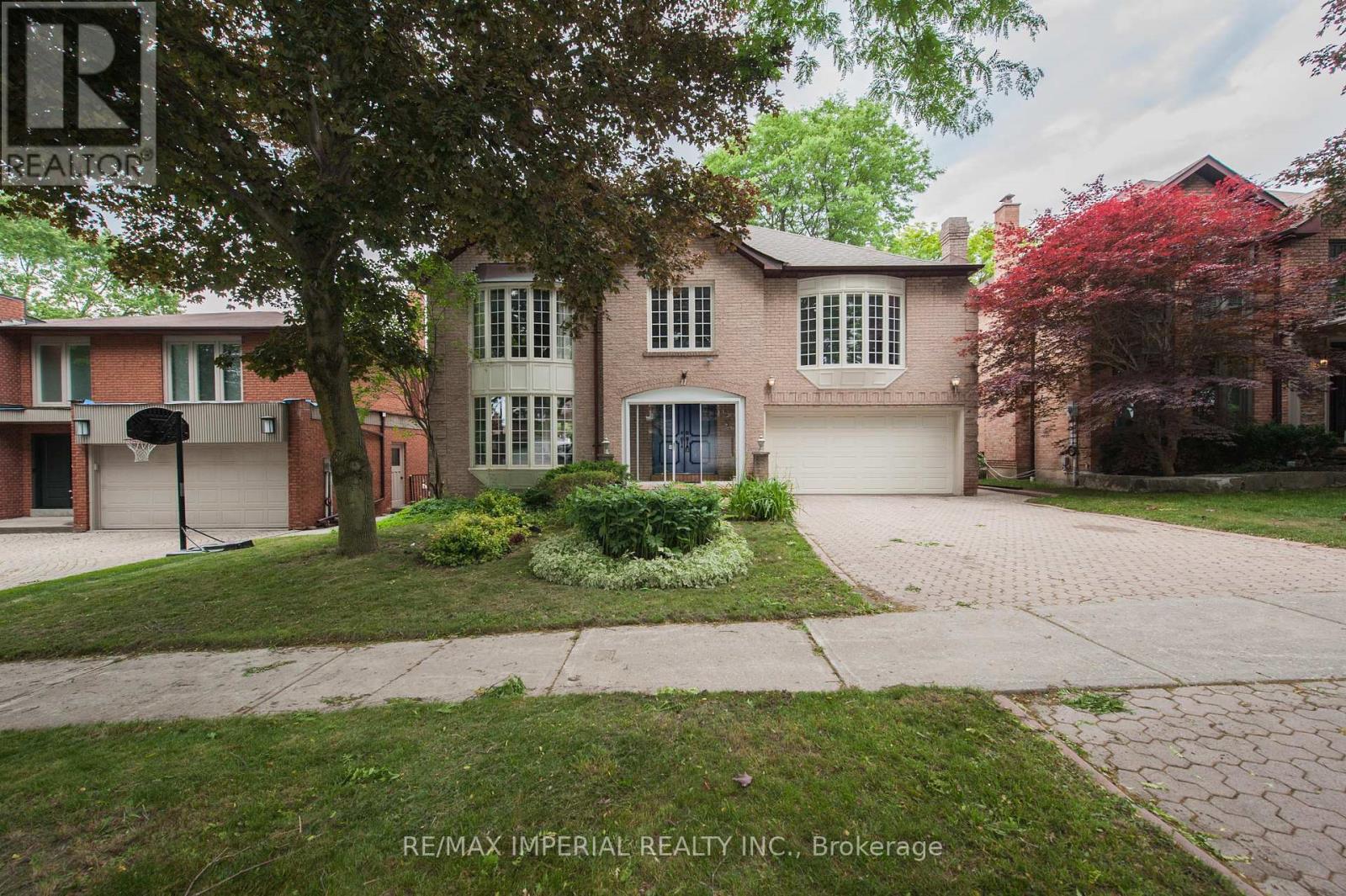11 Riderwood Drive E