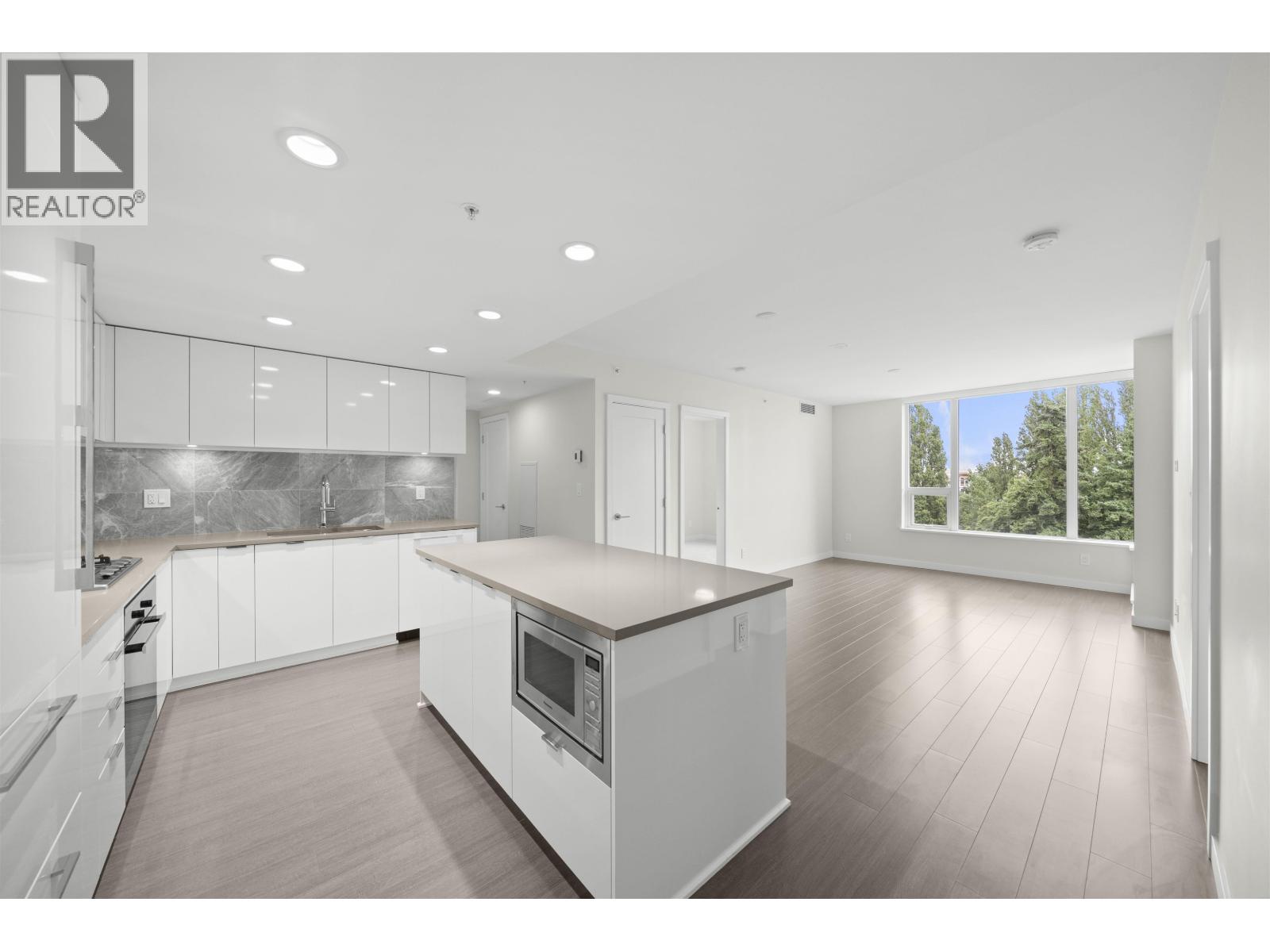 815 3699 Sexsmith Road