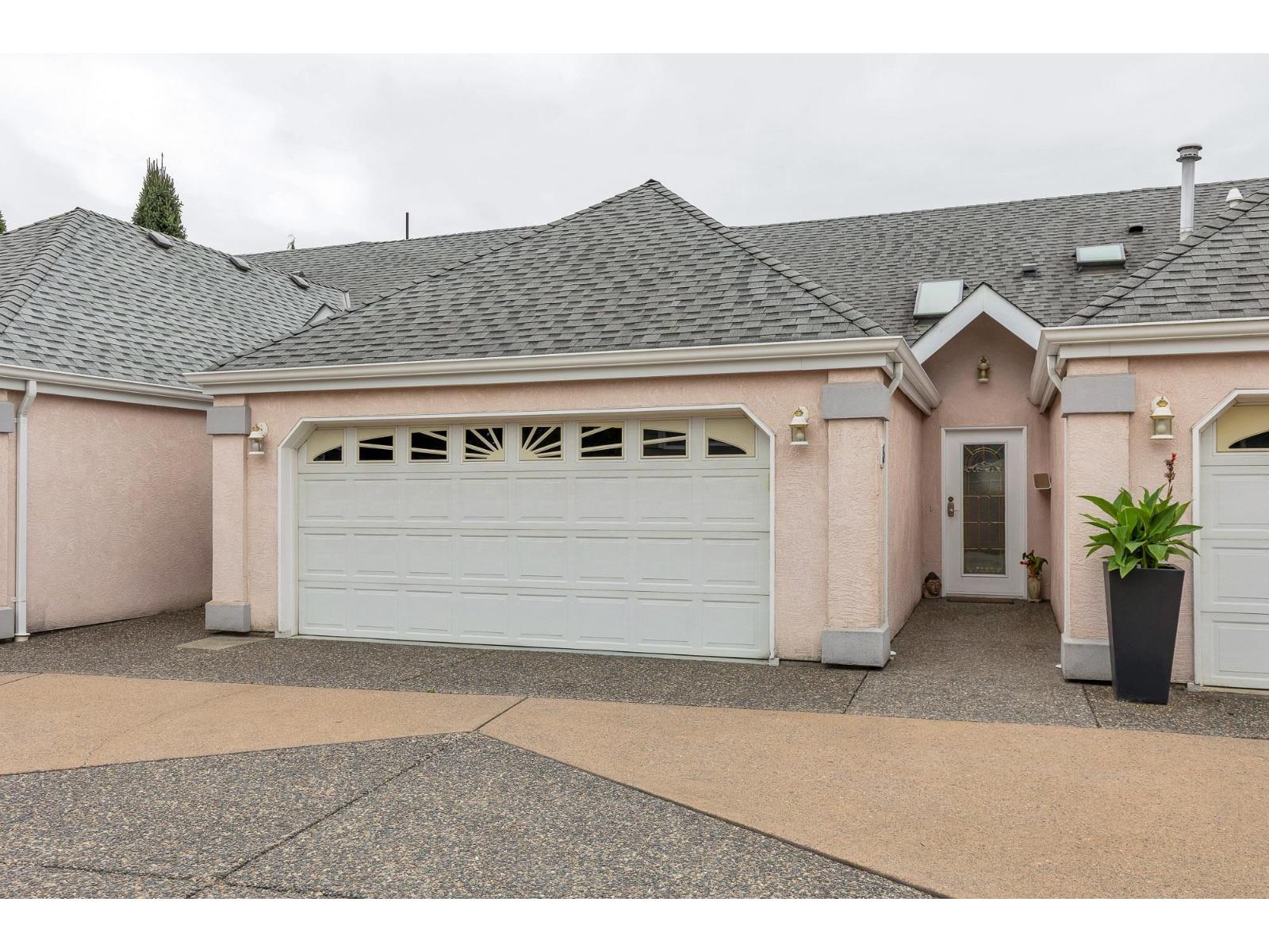 3 9574 Woodbine Street Chilliwack Proper East
