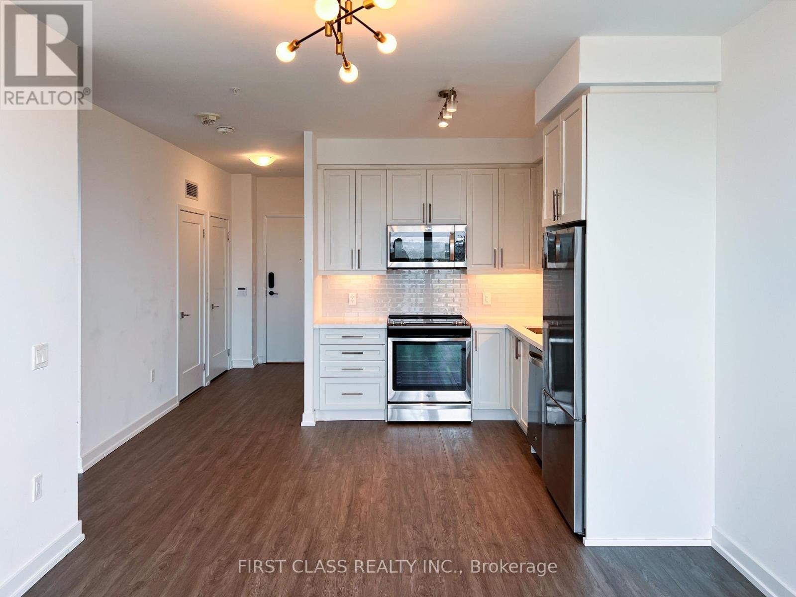 916 85 Oneida Crescent