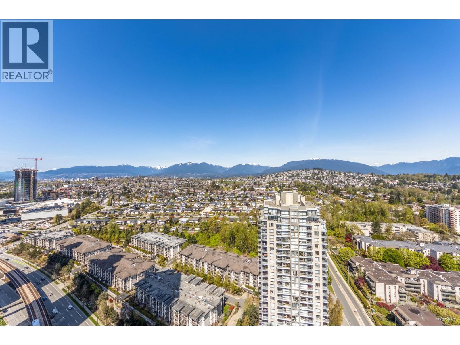 3307 4890 Lougheed Highway