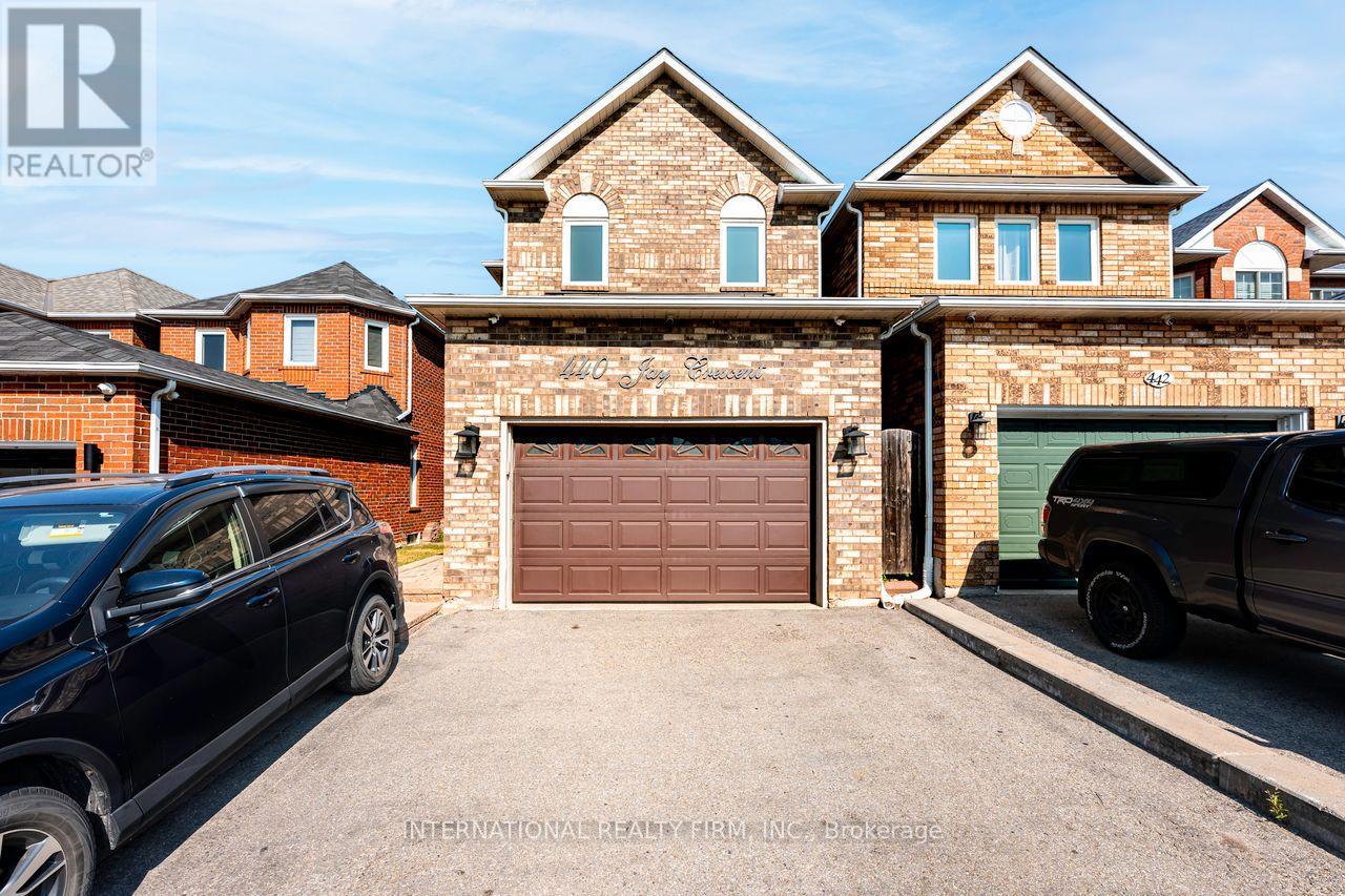 440 Jay Crescent