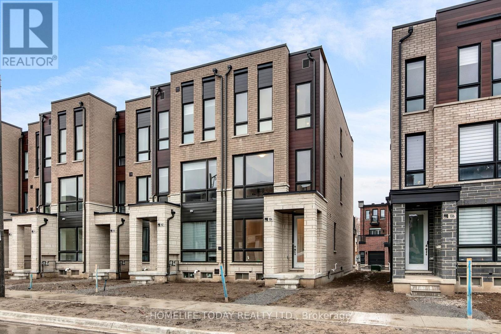 104 Stauffer Crescent