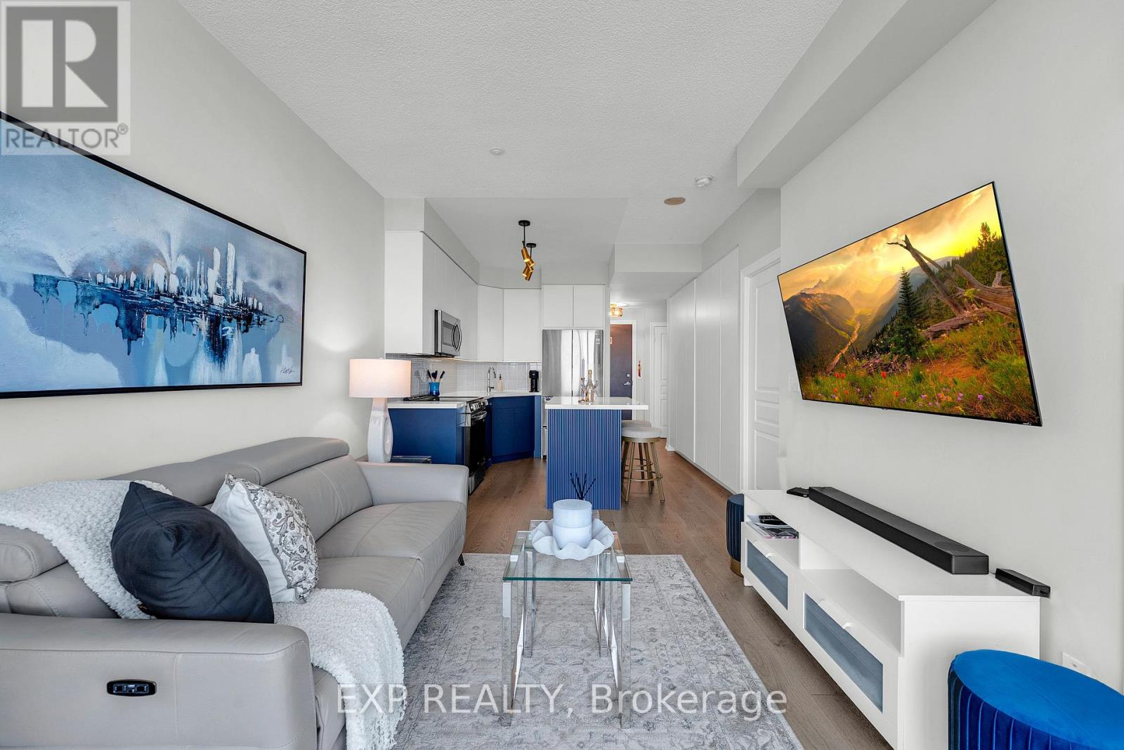 3307 223 Webb Drive