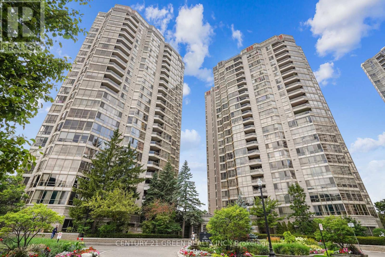 613 55 Kingsbridge Garden Circle