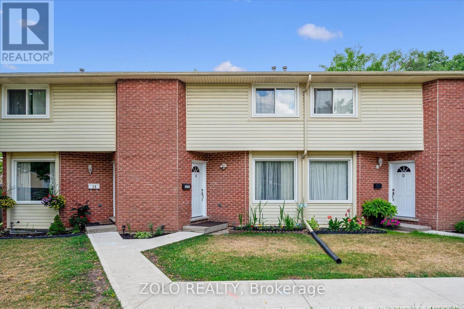13 203 Fairway Rd N Road