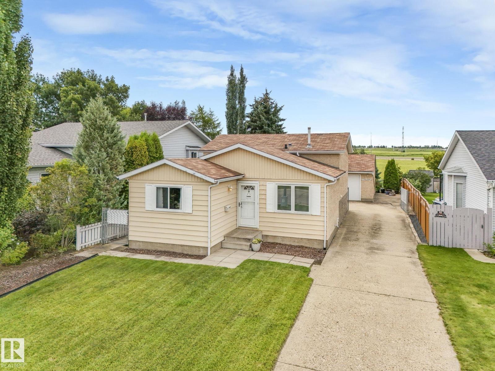 4611 10 Av Nw