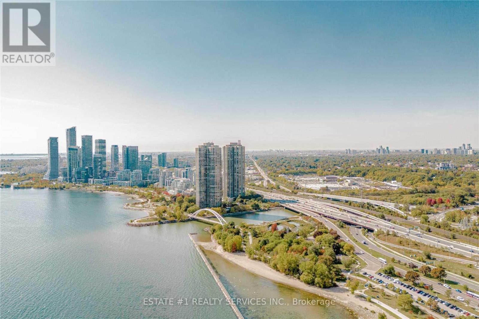 2216 1928 Lakeshore Boulevard