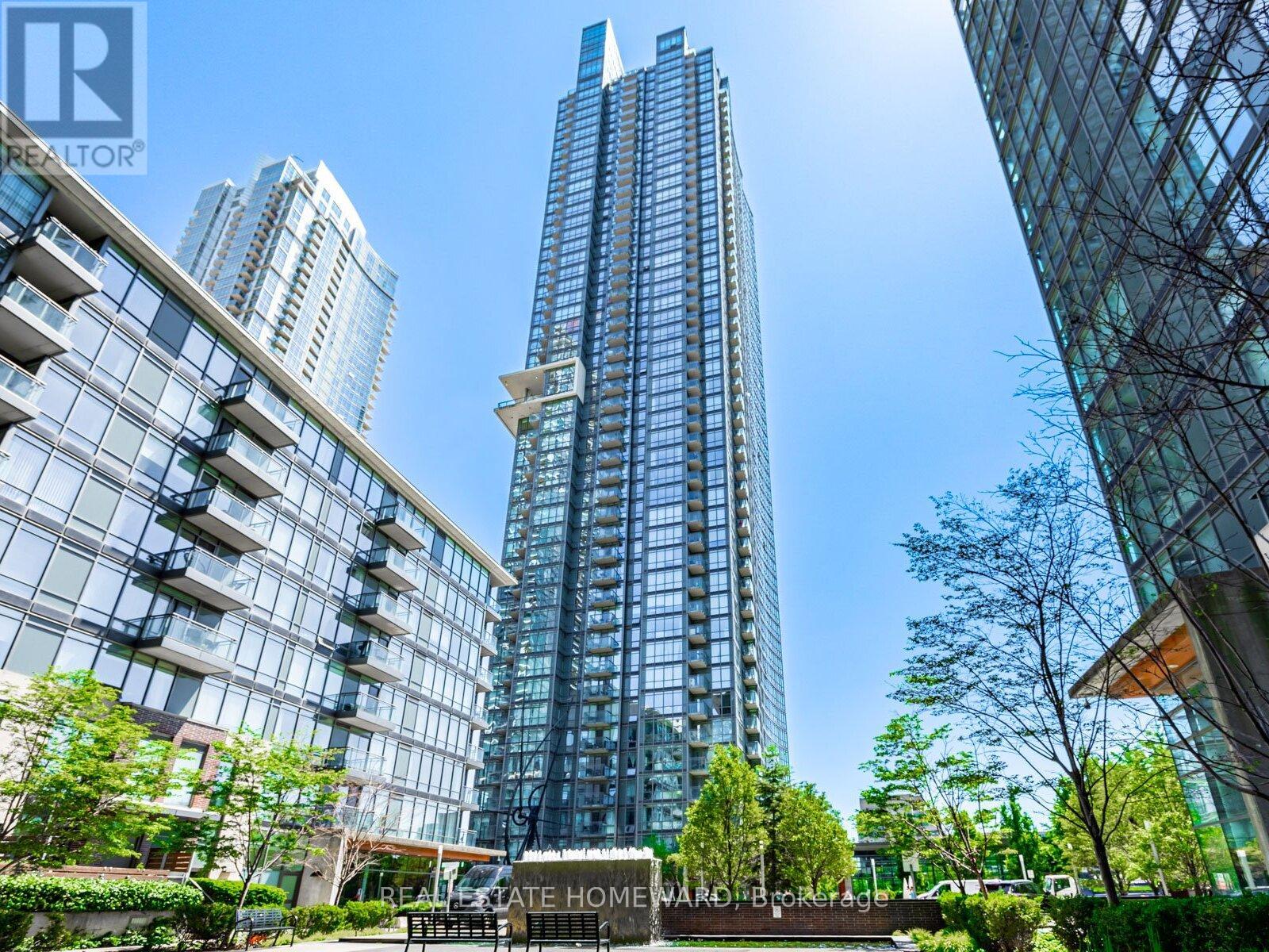 906 11 Brunel Court