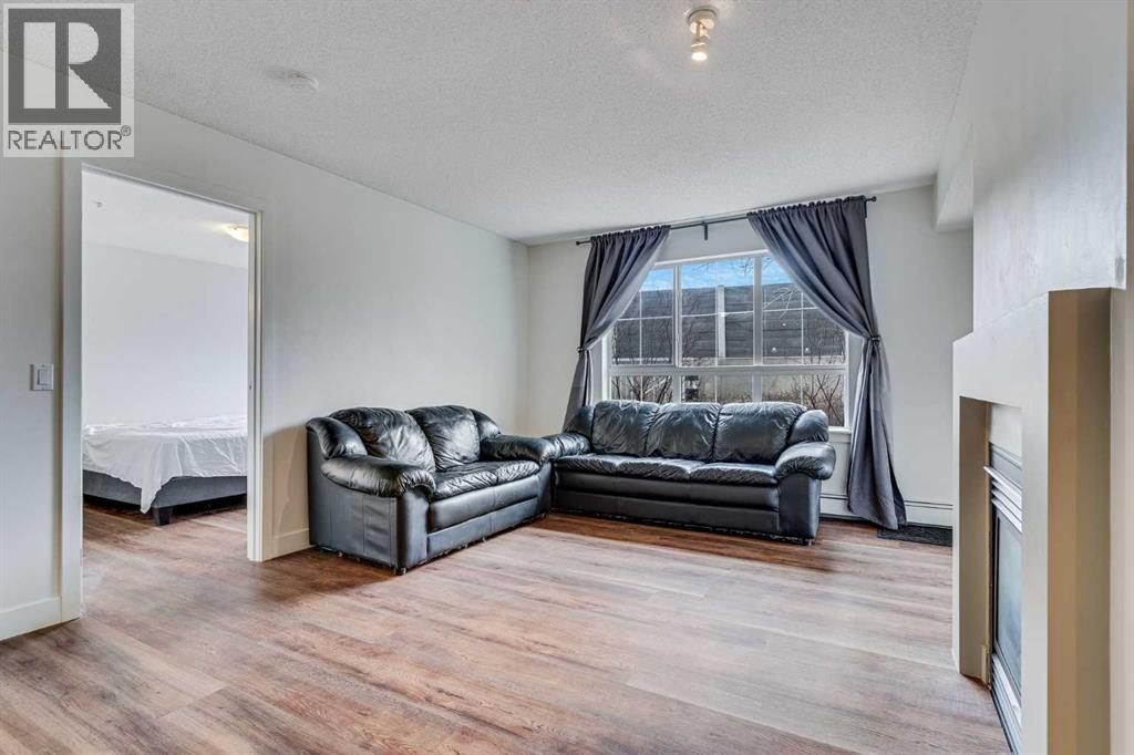 113 35 Richard Court Sw