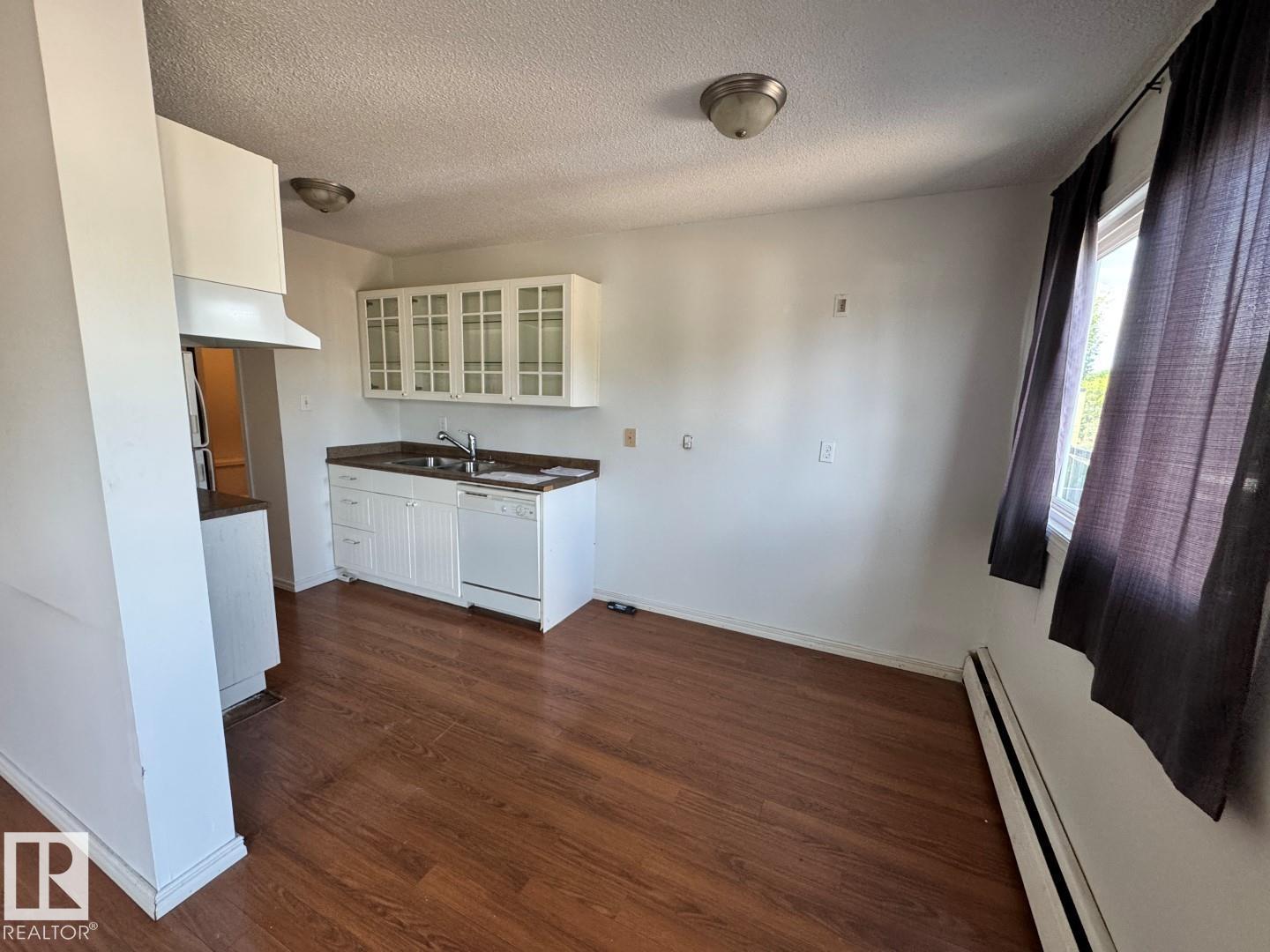 205 11429 124 St Nw
