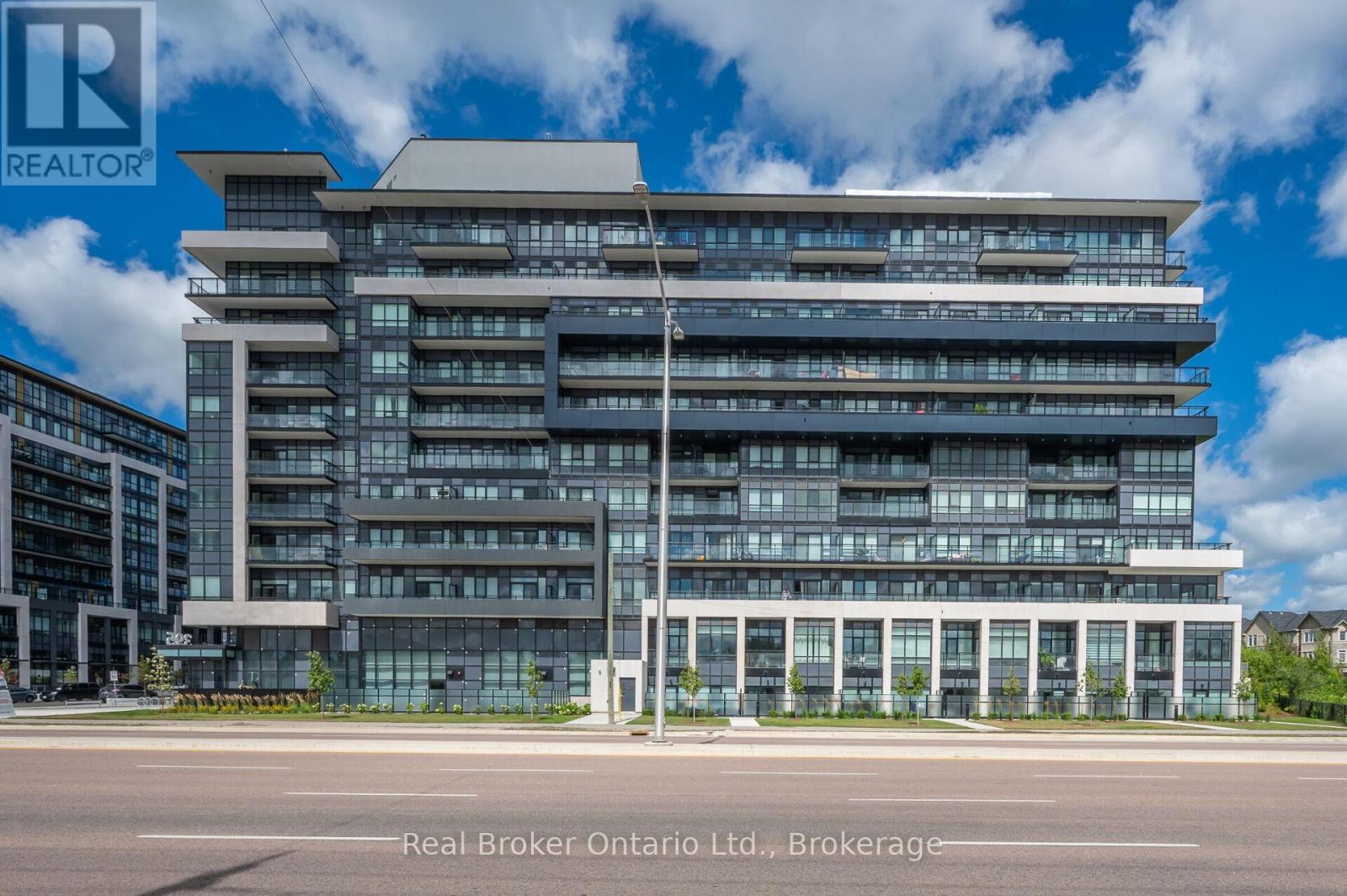 718 395 Dundas Street