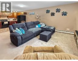 Kitchen - 114 825 Gladstone Street E, Swift Current, SK S9H5P1 Photo 4