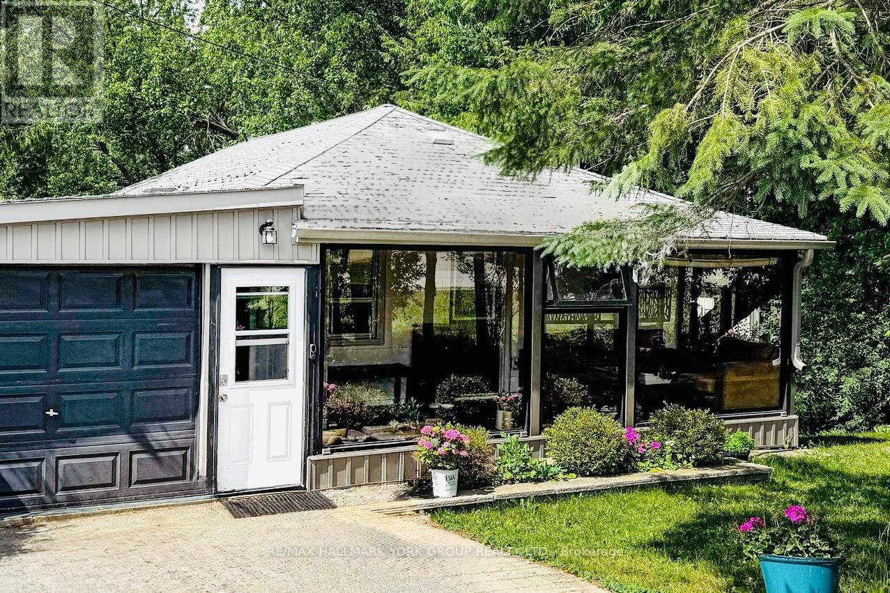 Lower 6072 Hillsdale Drive