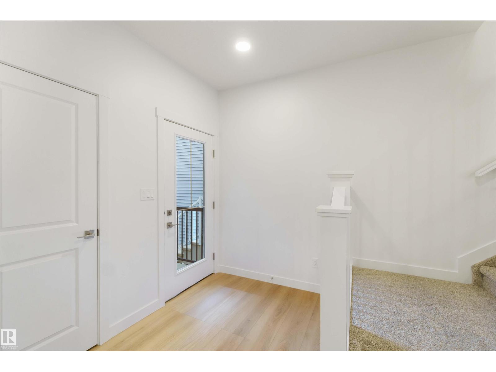 8519 181 Av Nw