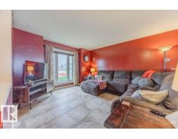 5026 53 Ave, Image 3