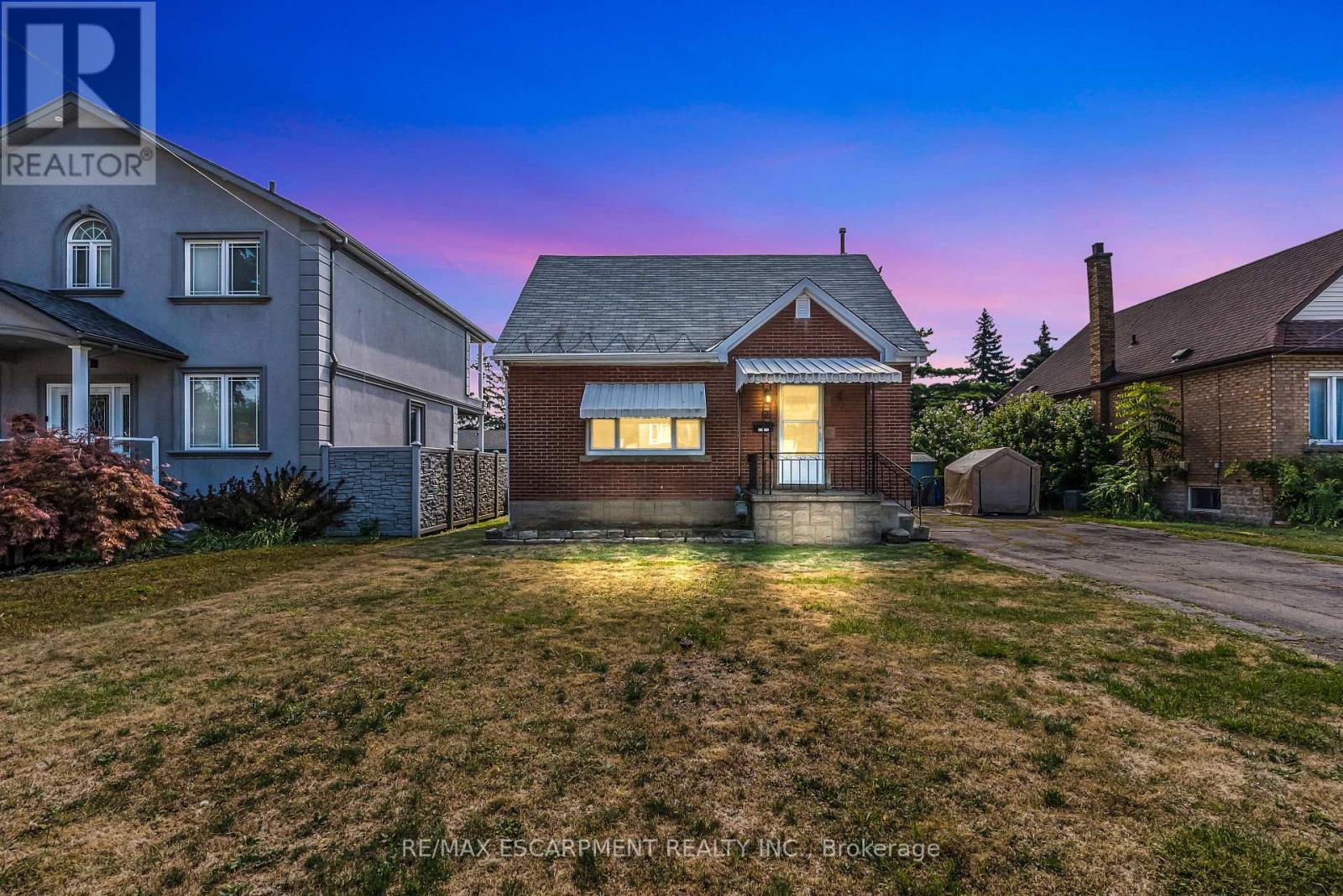 59 Cloverdale Avenue