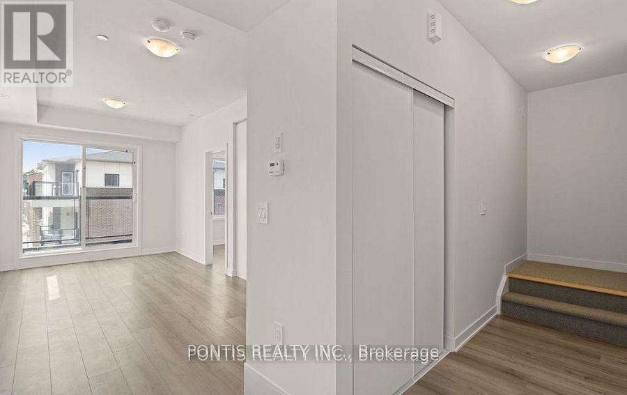 220 1695 Dersan Street