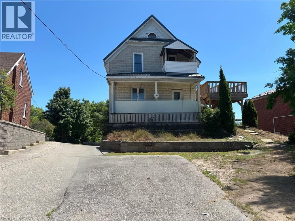 134 Lancaster Street W