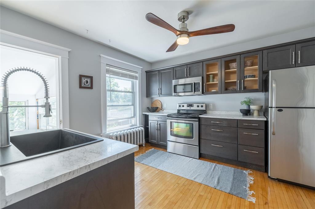215 Walnut Street