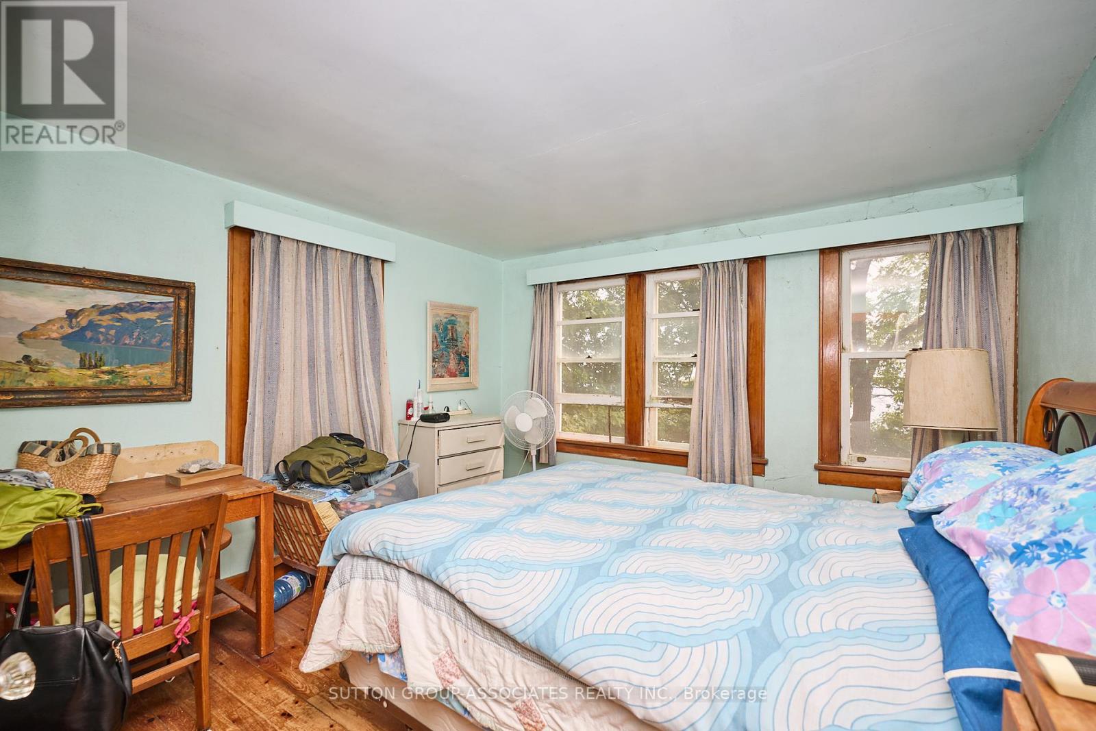10427 Lakeshore Road