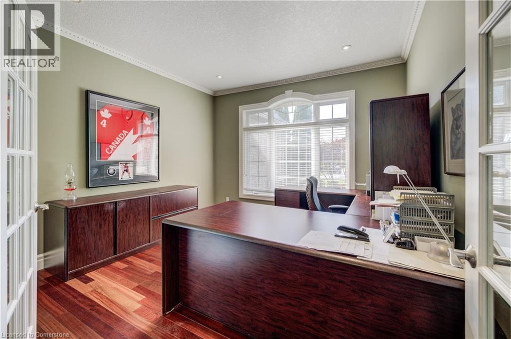 10 Eagle Ridge Court