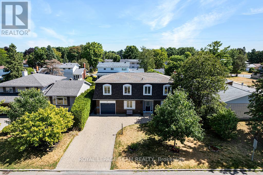 3 Roberta Crescent