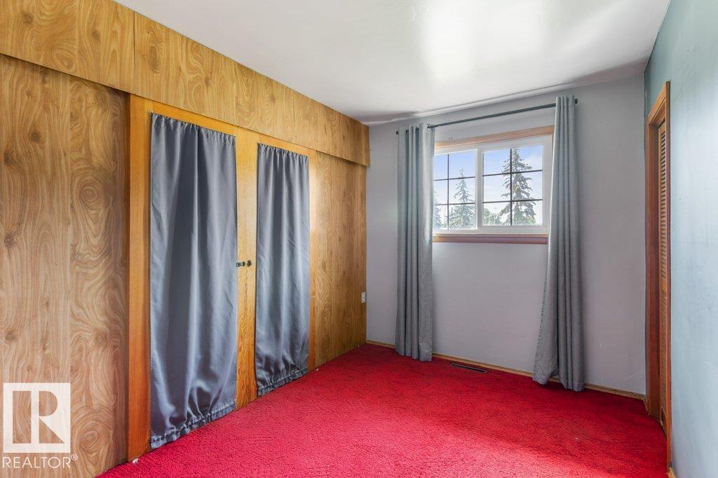 15922 105 Av Nw