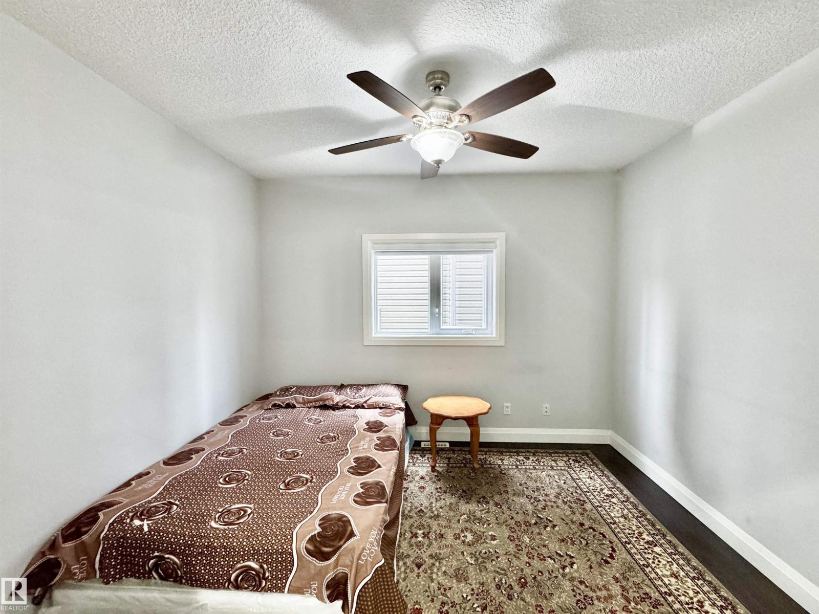 2212 22 St Nw