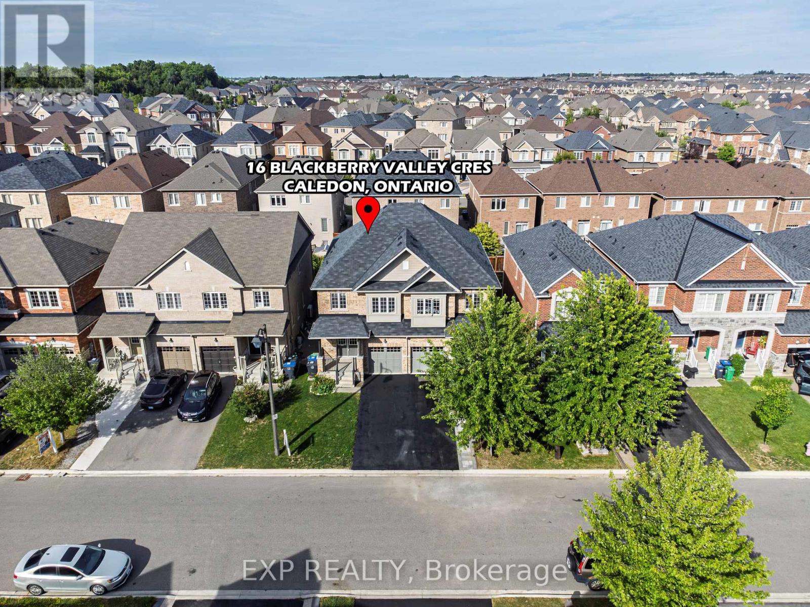 16 Blackberry Valley Crescent