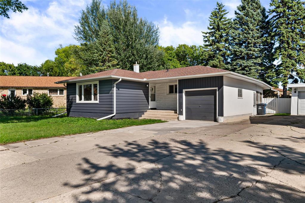 1219 De Graff Place