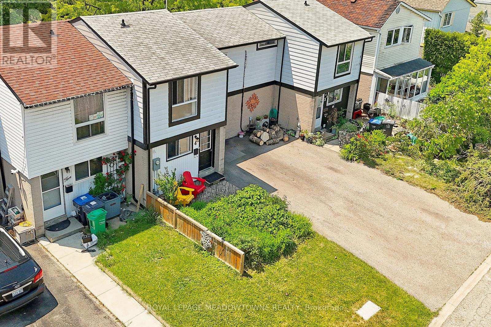 4 Greenfield Square