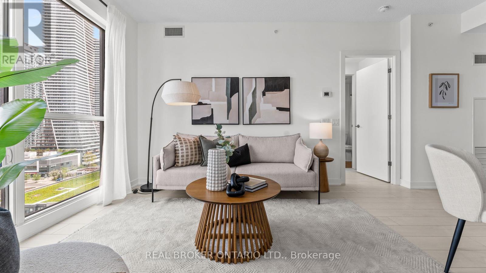 1604 2220 Lake Shore Boulevard W
