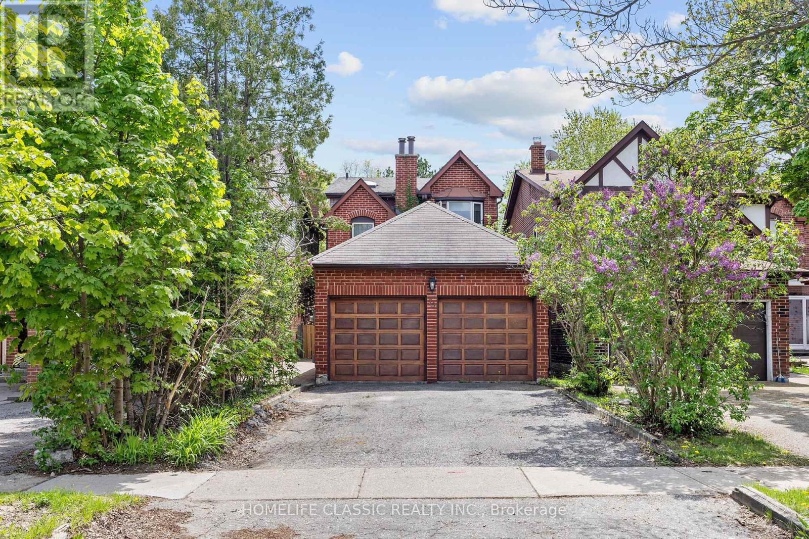 93 North Meadow Crescent