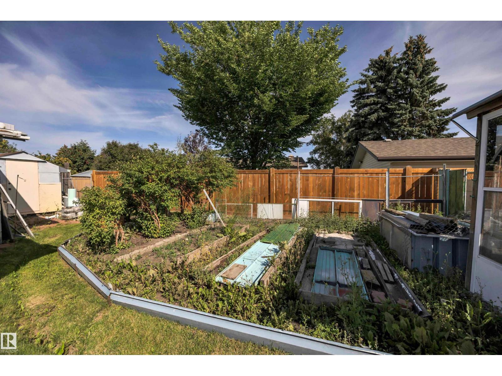 12220 156 Av Nw