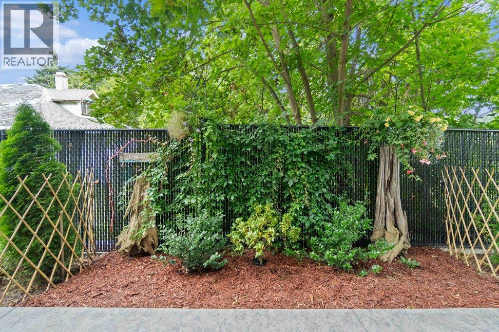 150 4 Street Se Unit 5