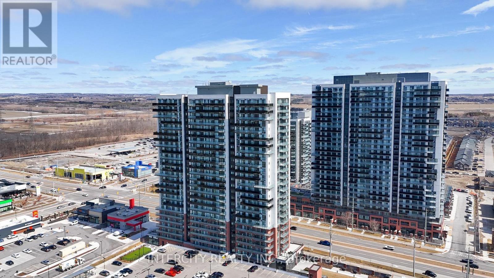 1207 2550 Simcoe Street N