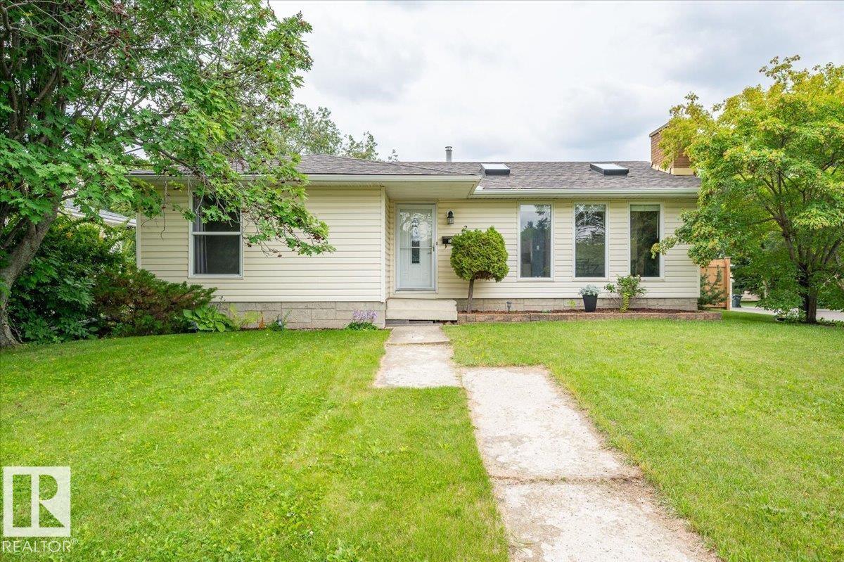 2 Meadowbrook Rd
